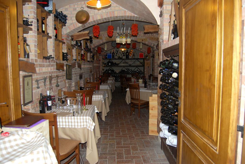 Hotel Ristorante Donato Calvizzano Exteriör bild